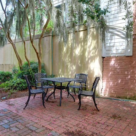 Romancing The Jones Savannah Exterior foto